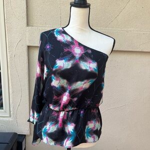 Halston Size 4 bare arm blouse